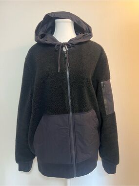 Pajar Black Zippered Jacket with Logo Tag